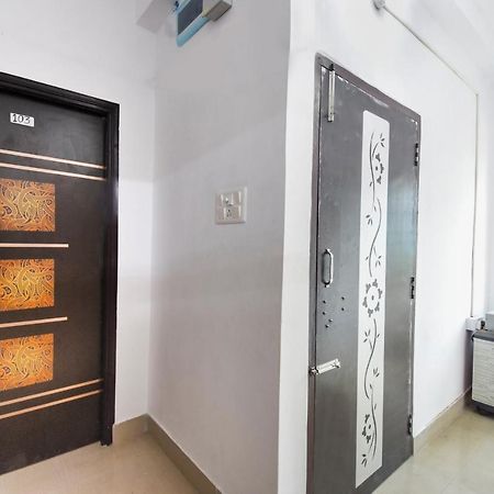 Oyo Flagship Mishika Homes Calcutta Exteriör bild