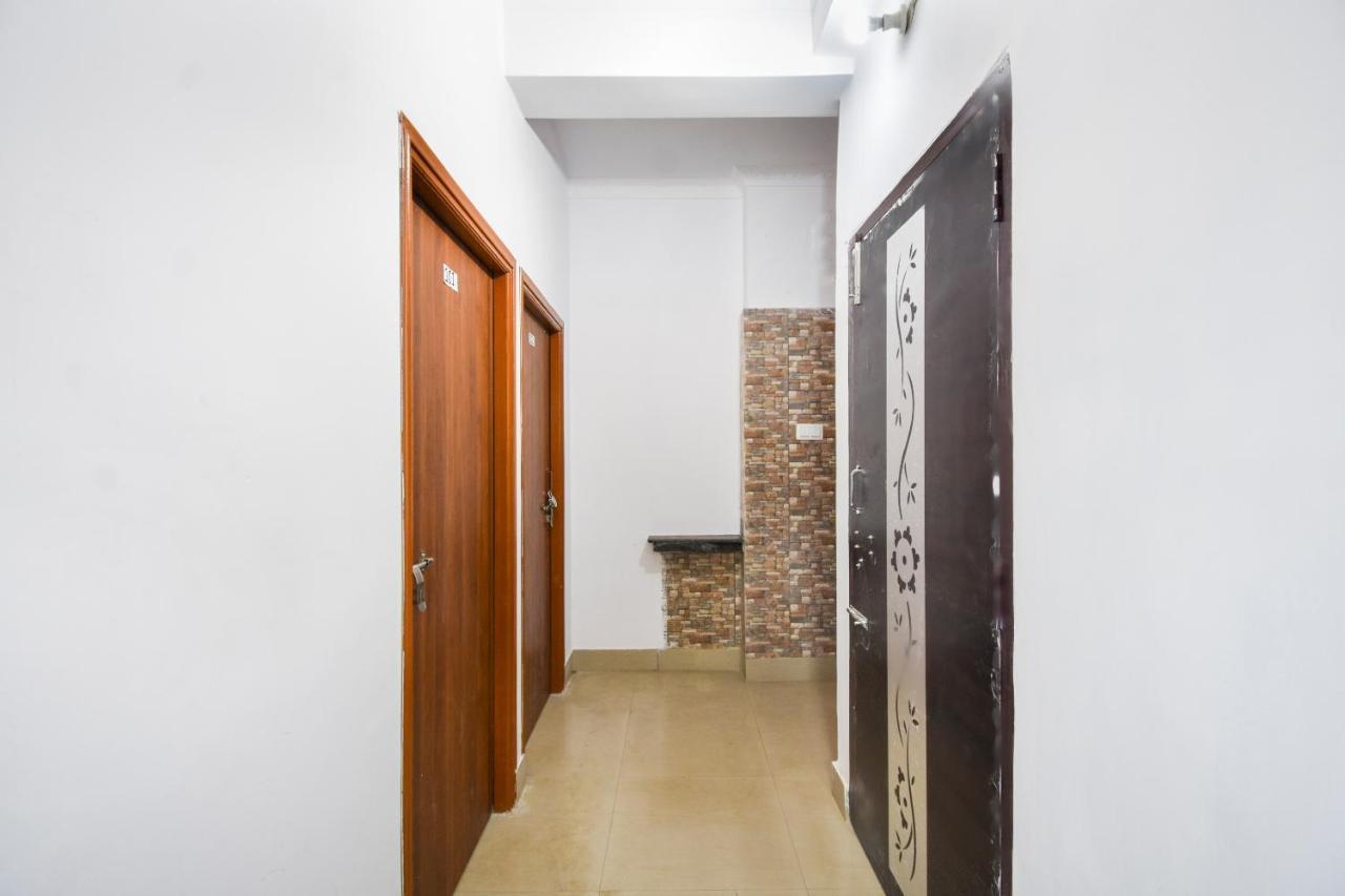 Oyo Flagship Mishika Homes Calcutta Exteriör bild