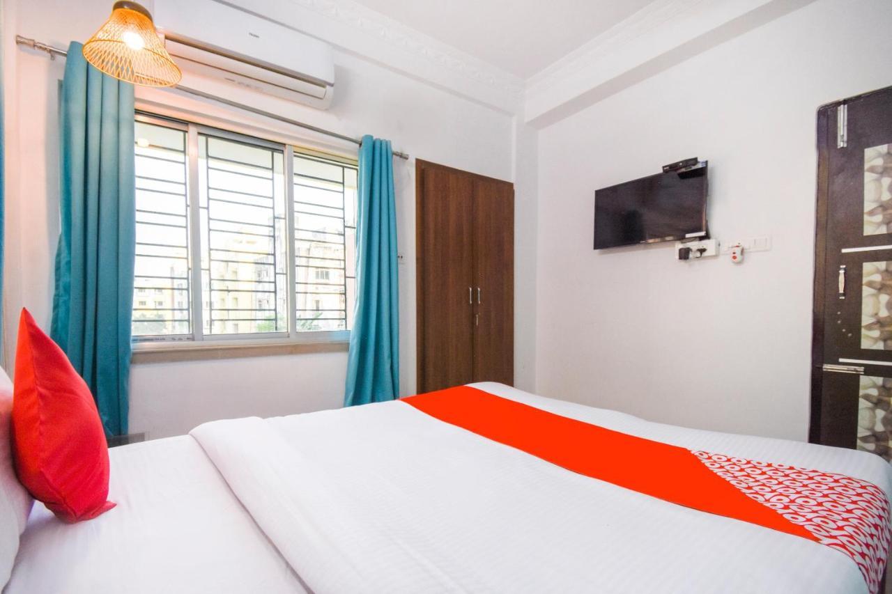 Oyo Flagship Mishika Homes Calcutta Exteriör bild